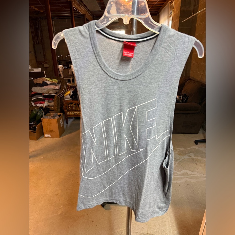 Nike Women's Heather Gray Muscle Tee